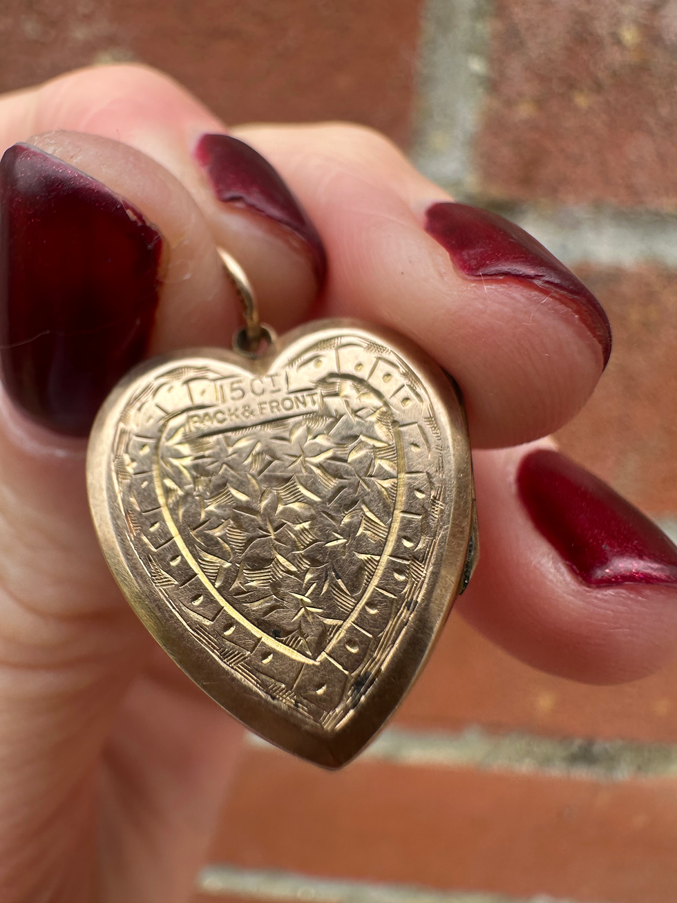 Thumbnail: Antique 15ct Gold Back & Front Floral Engraved Heart Locket