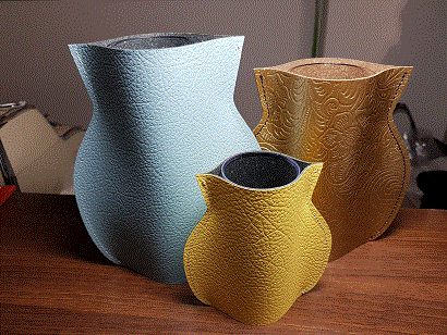 Vasen aus recyceltem Leder