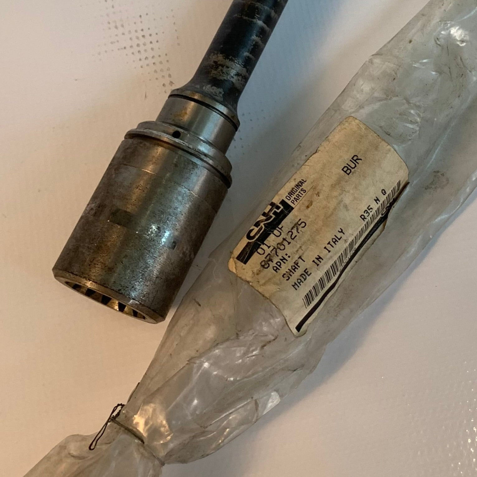 87701275 SHAFT