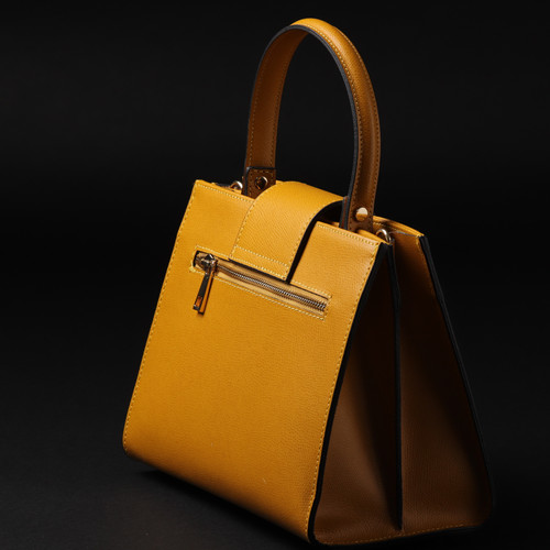 Elly nora-barth-store