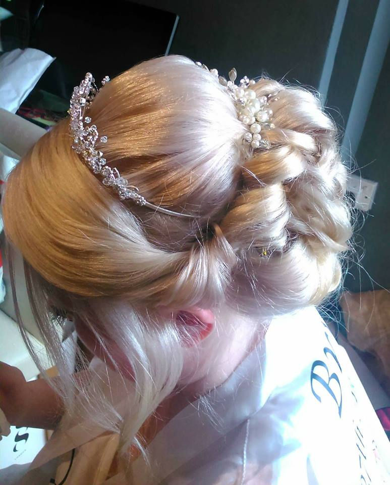 33064923_1979309785436633_71527227767998