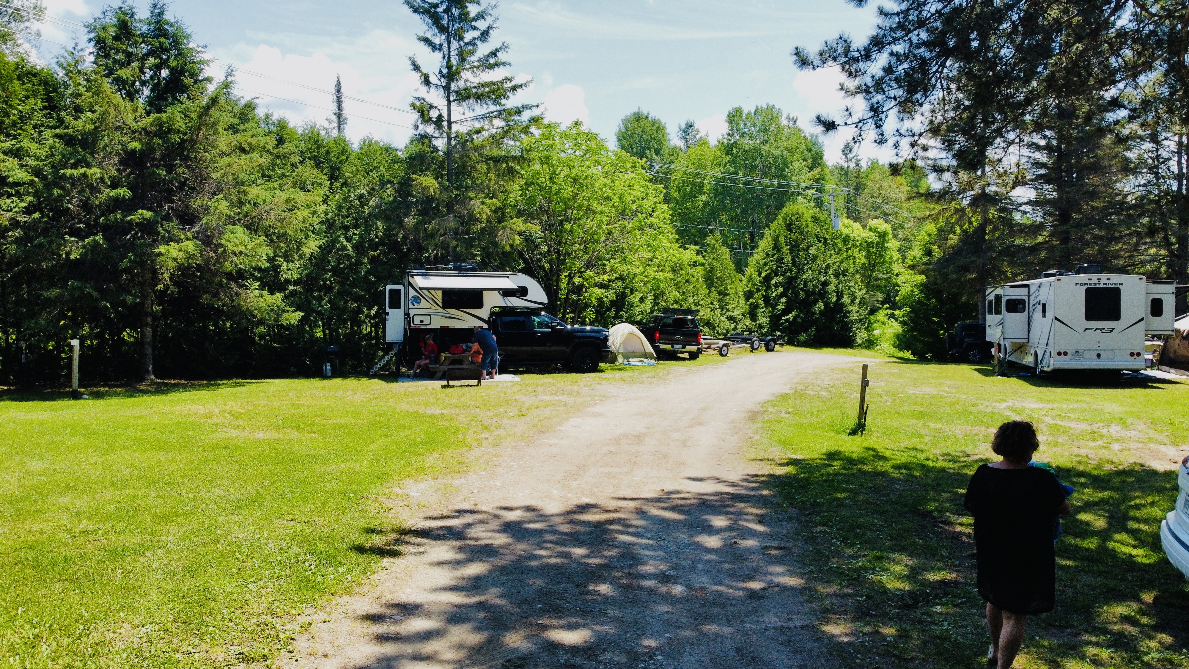 3-Service Campsite – Pourvoirie du Pêcheur