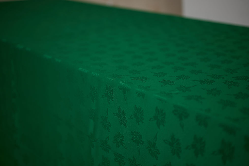 Thumbnail: Mantel 130x86 verde hojita # 2707 rojo hojita #2708