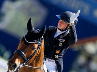 Katharina Hemmer & Denoix PCH win the Hagen 4* Grand Prix