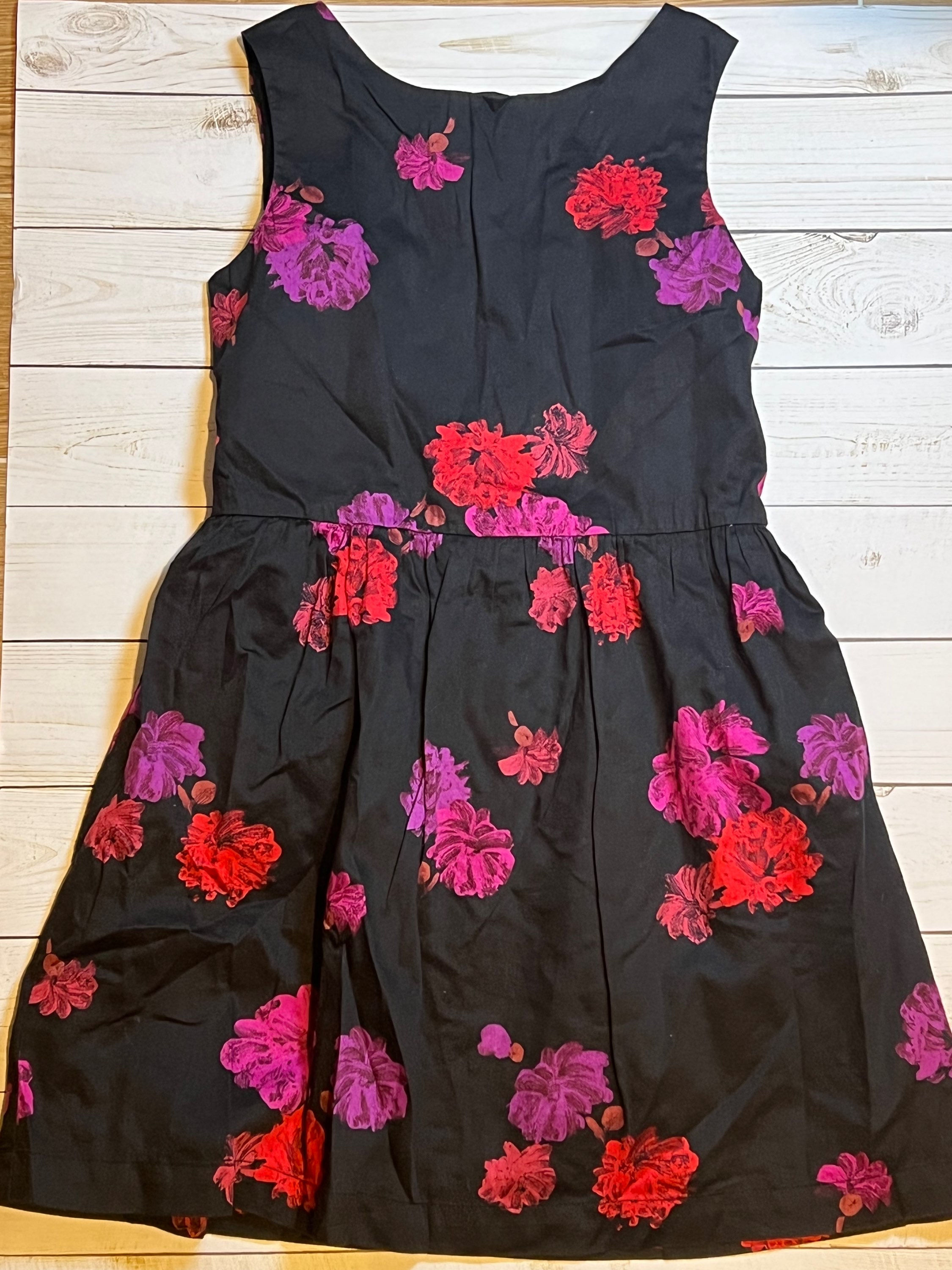Black dress with flowers 8