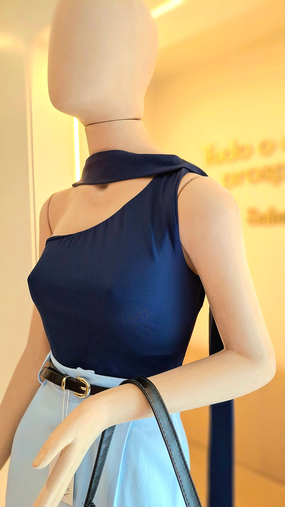 Miniatura: CBR102 | Blusa Ombro Único com Faixa Alongada