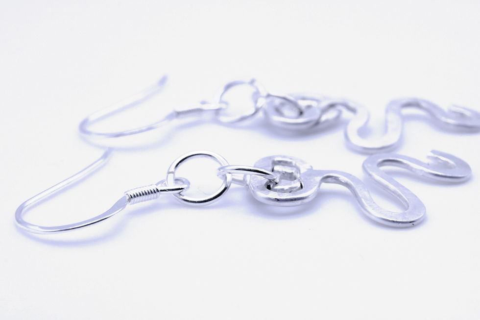 Thumbnail: Sterling Silver Hammered Wire Earring | KVD11025