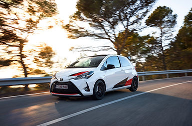 toyotayaris-2.jpg