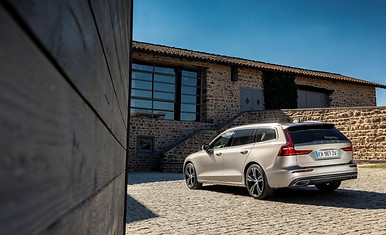 VolvoV60-2.jpg