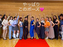 美姿勢ファッションショーとウォーキングの仕事