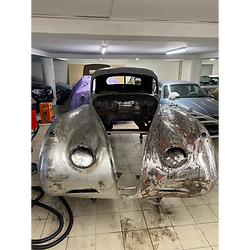 Starý Jaguar XK140, Laserové čištění karoserie