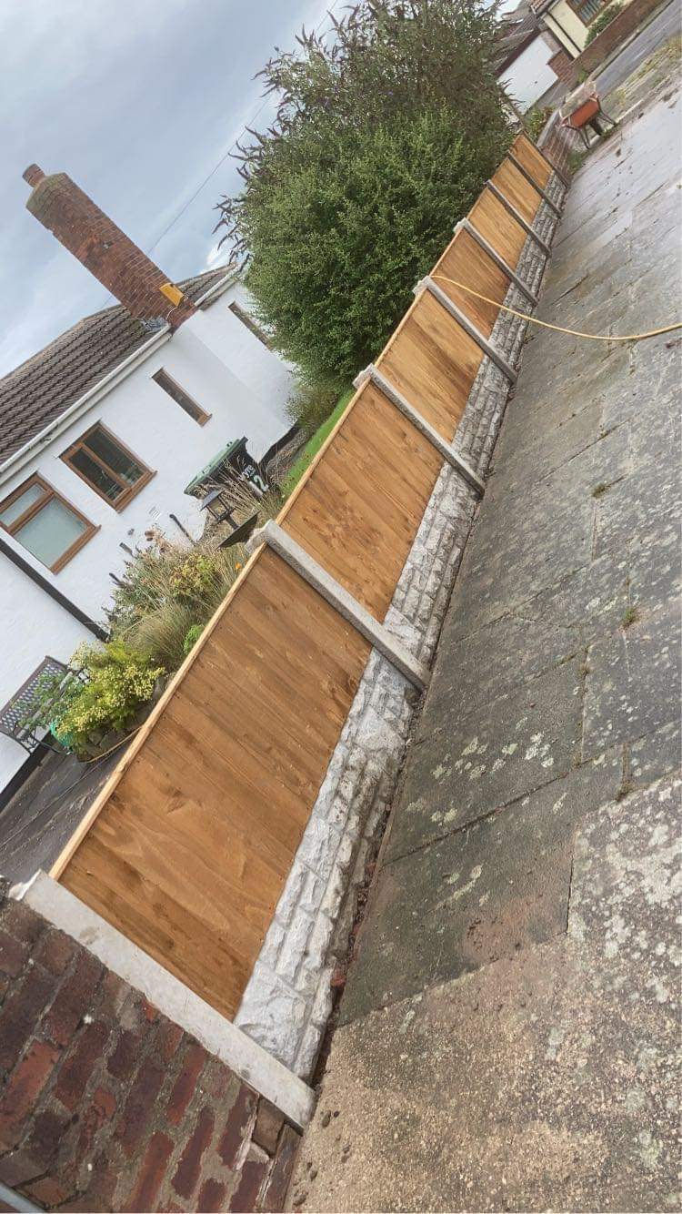 Thumbnail: fencing panels