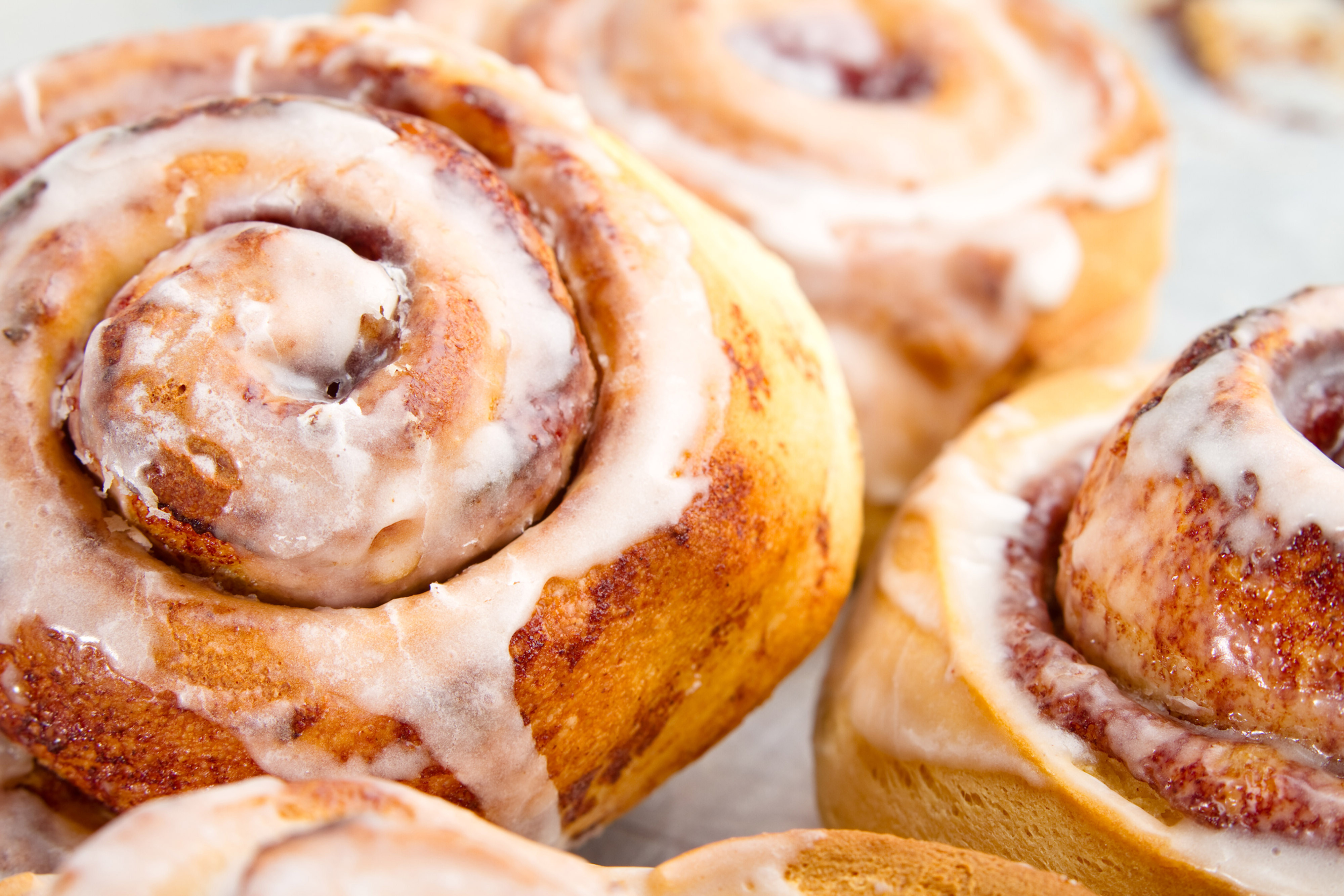 CINNAMON BUNS - Caramel Topping