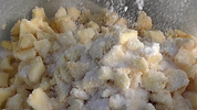 macération de pommes avec du sucre crisal