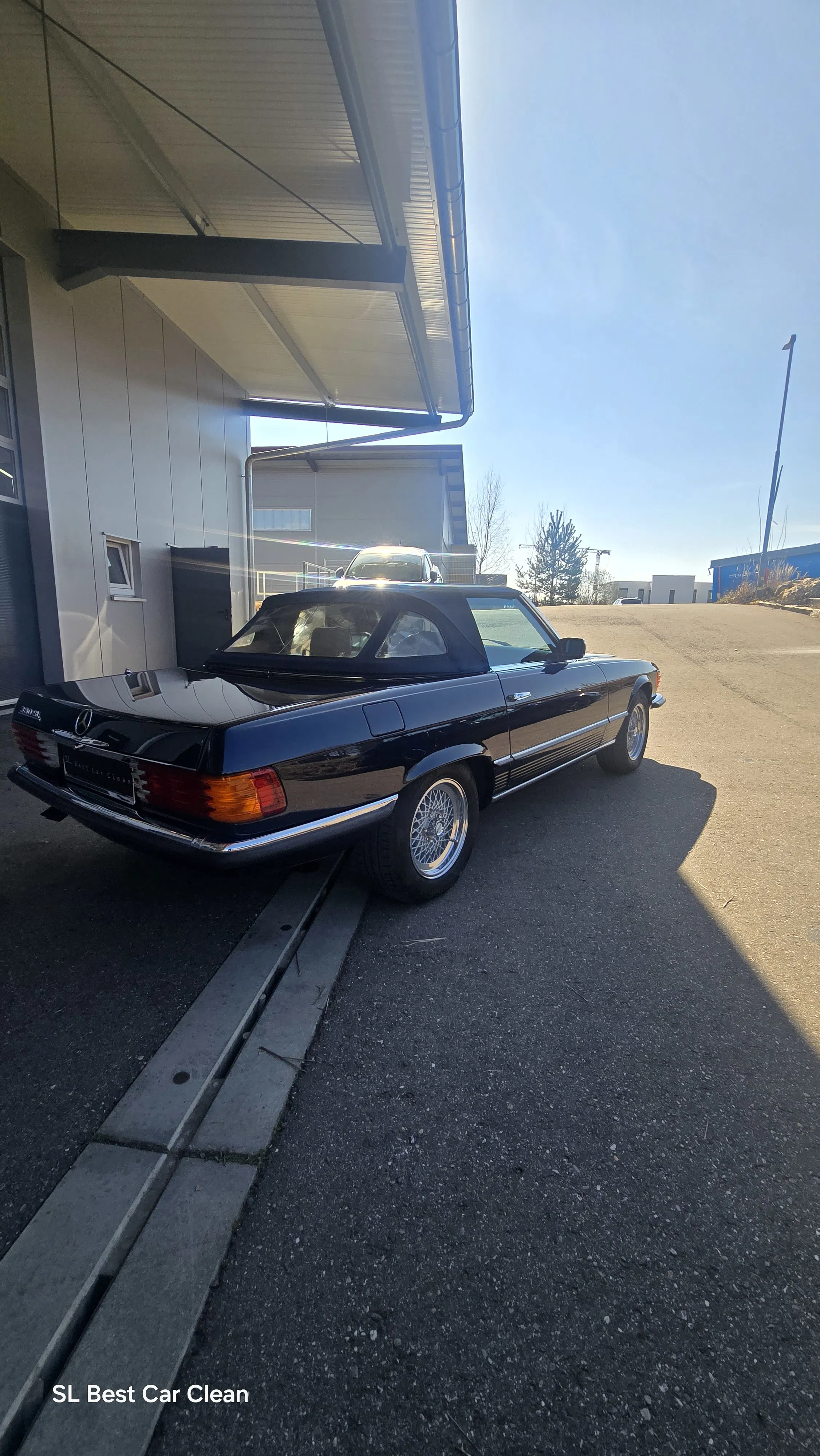 Professionelle Fahrzeugpflege und Aufbereitung eines Mercedes Oldtimers bei SL Best Car Clean