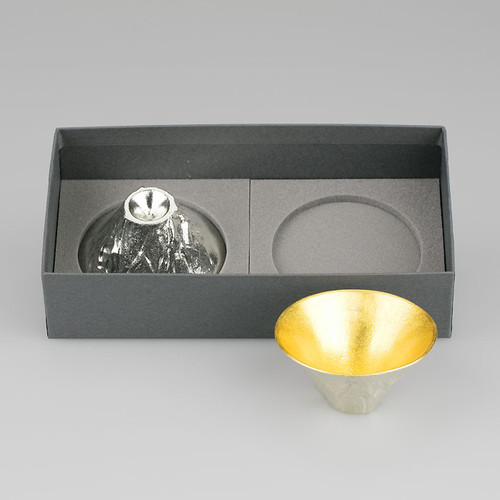 能作 本錫100％ 富士山 FUJIYAMA 錫・金箔セット 猪口 酒器 ぐい呑み
