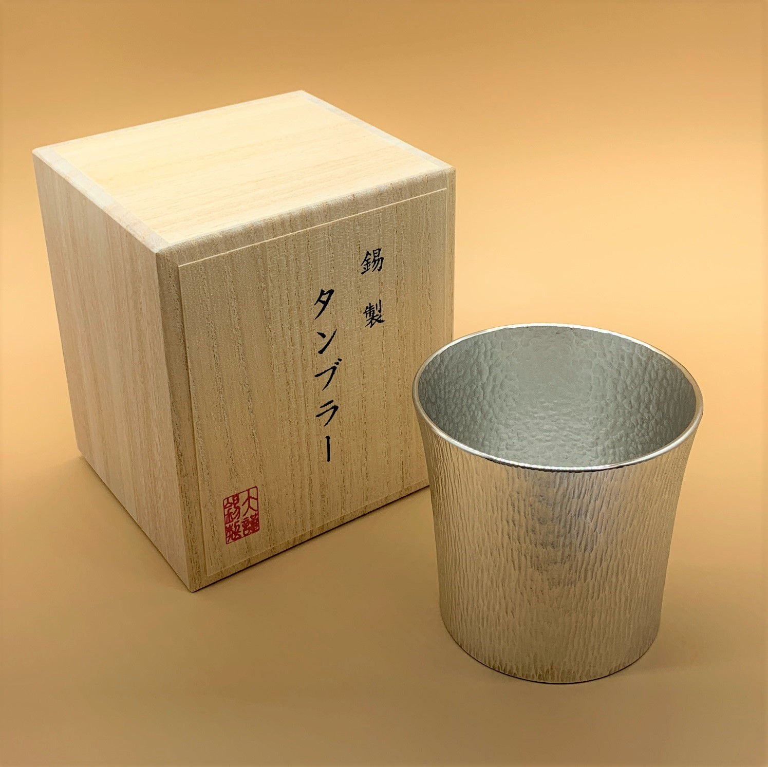 大阪锡器 鎚目锡制威士忌烈酒杯 啤酒杯 手握杯 木箱（表示价格是日元）