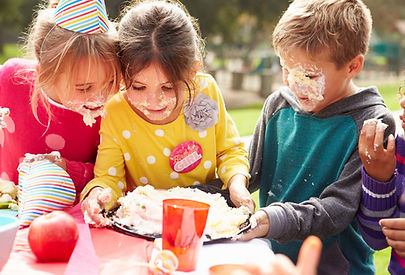 Glückliche Kinder