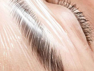 ¡El laminado de cejas, la nueva tendencia!
