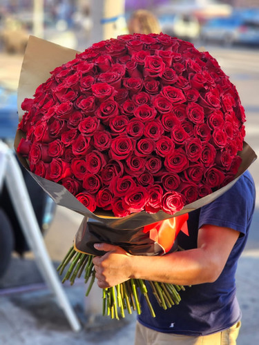 200 Premium Roses for that Beautiful one | Roses Orchid Flowers