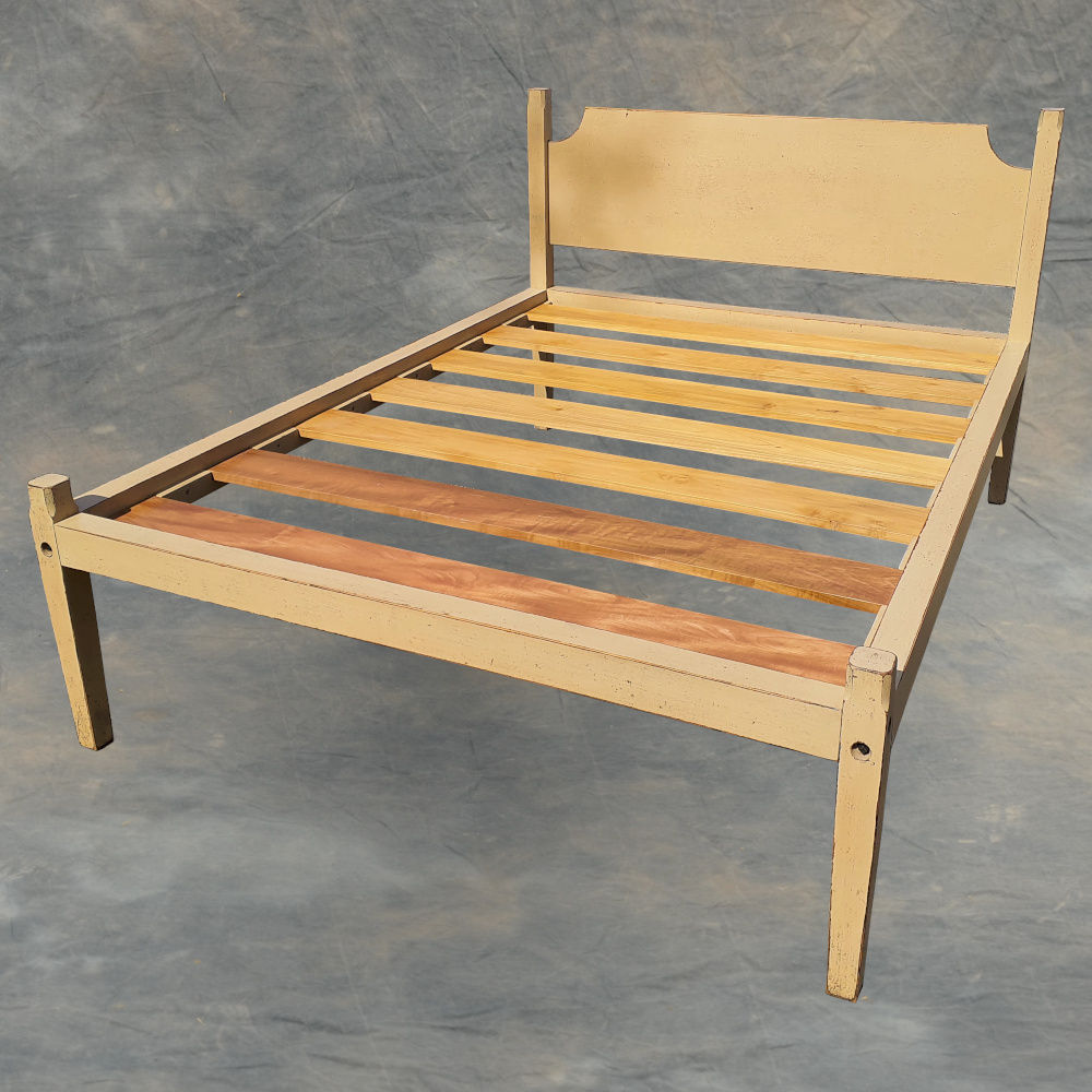 SOLD Reproduction Workshops of David T. Smith Low Post Bed (3102)