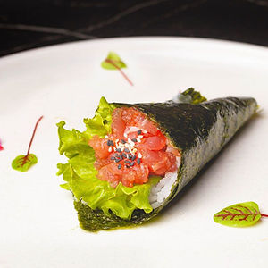 087. Temaki spicy tuna