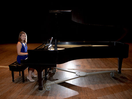 {Saffron} Class of 2018 Senior Pianist and Dancer