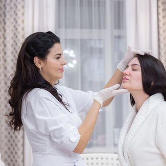 Cosmetic Nursing Craze: The Latest Buzz in Beauty Circles