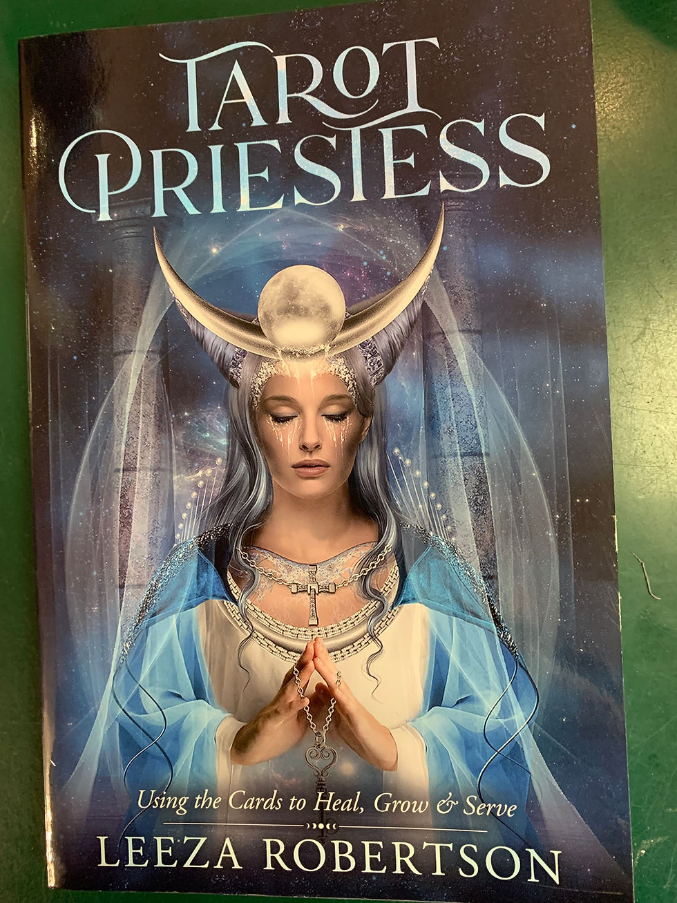 TAROT PRIESTESS