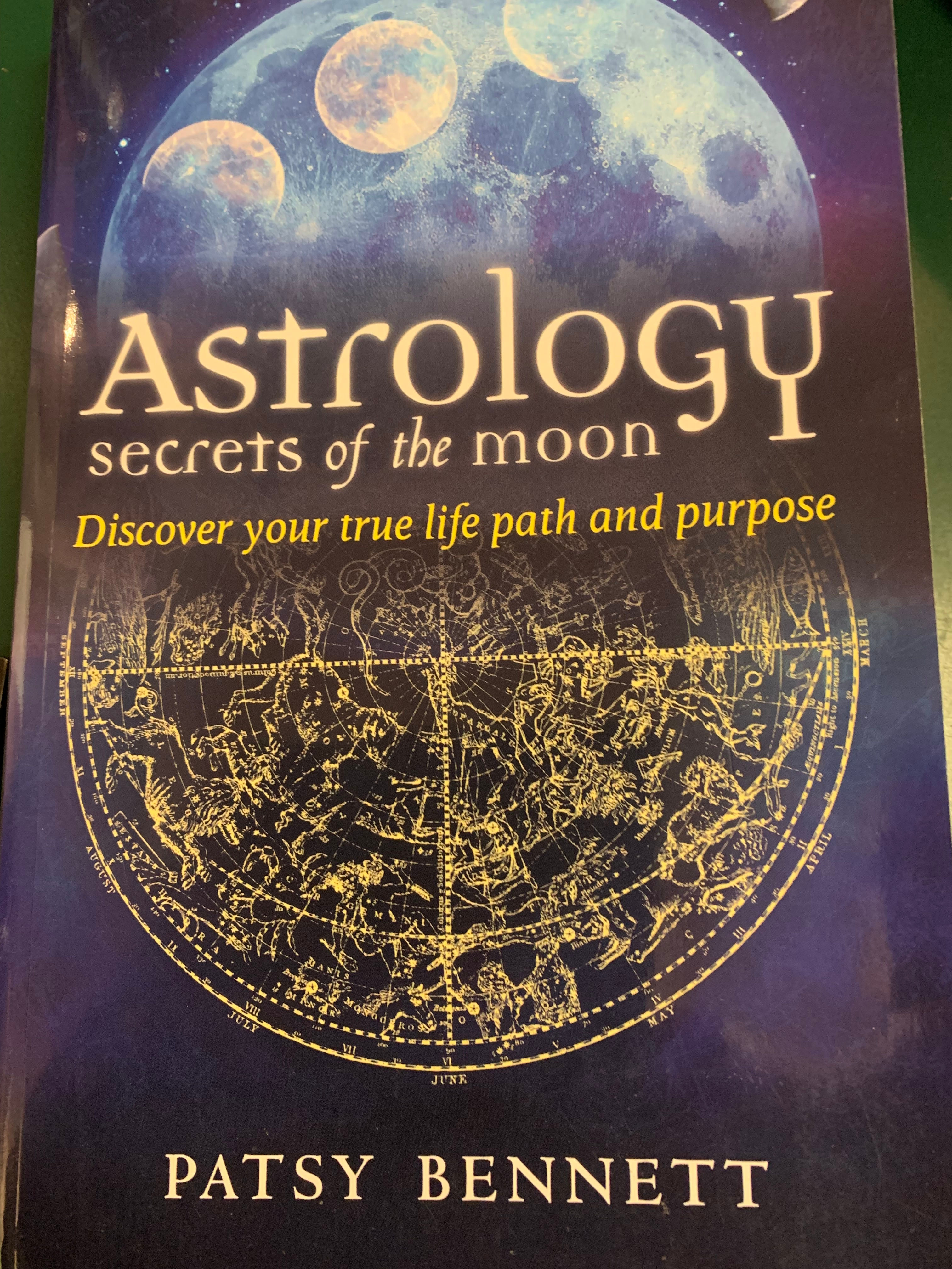 ASTROLOGY SECRETS OF THE MOON