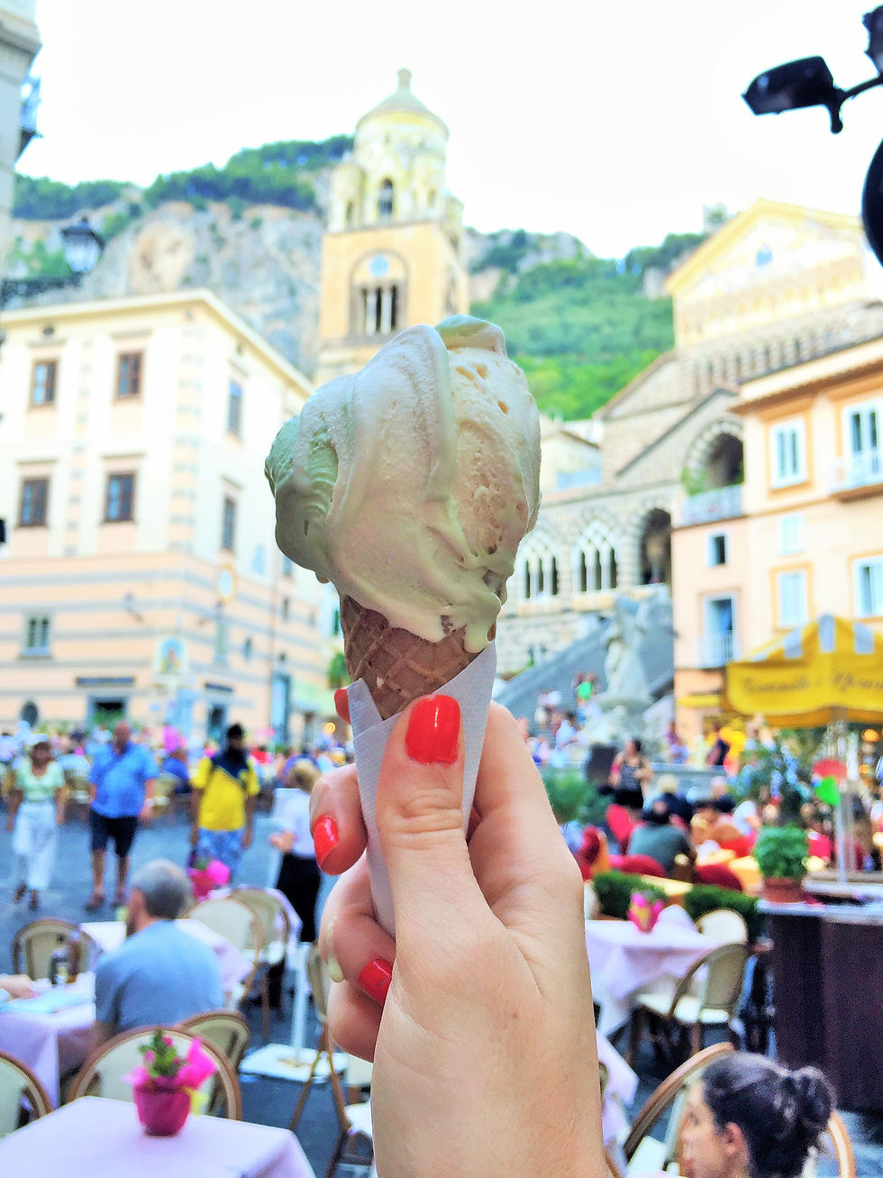 How to Eat in Italy like an Italian: 35 Etiquette Tips!