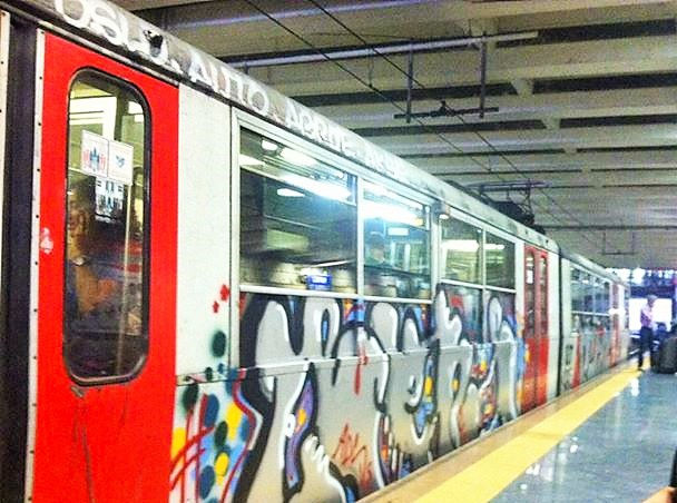Naples train