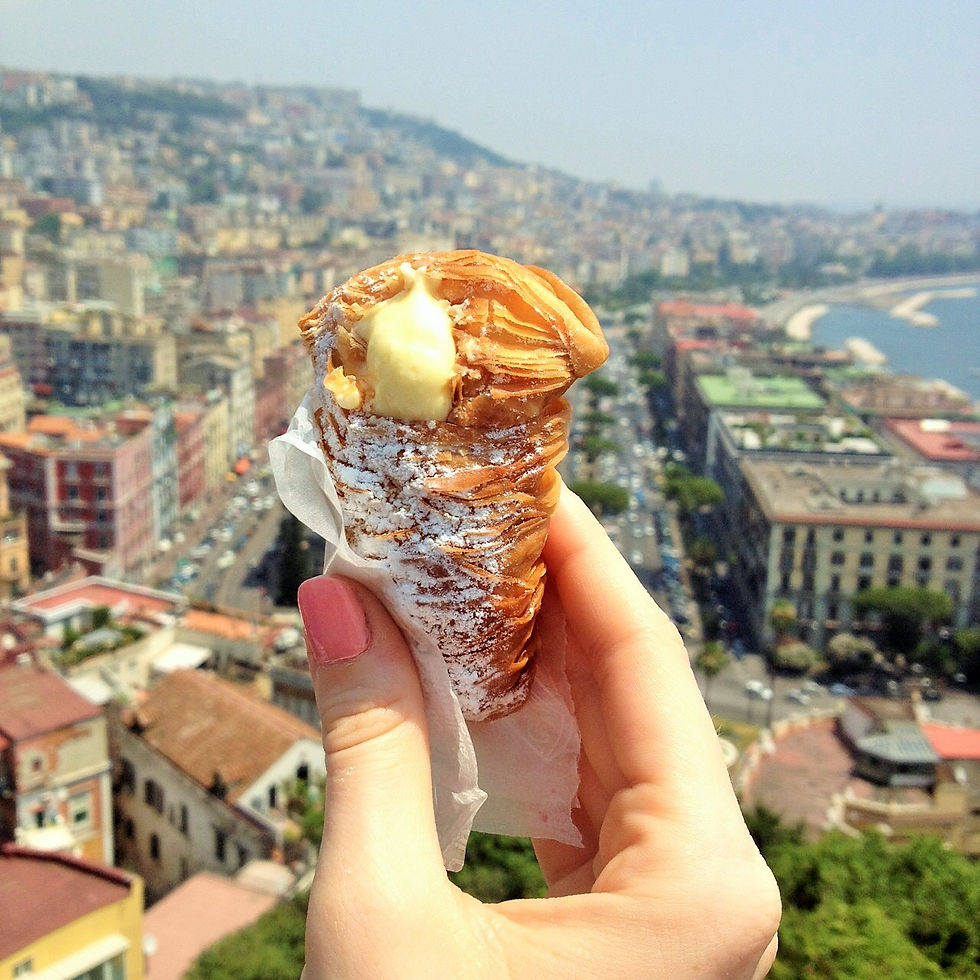How to Eat in Italy like an Italian: 35 Etiquette Tips!