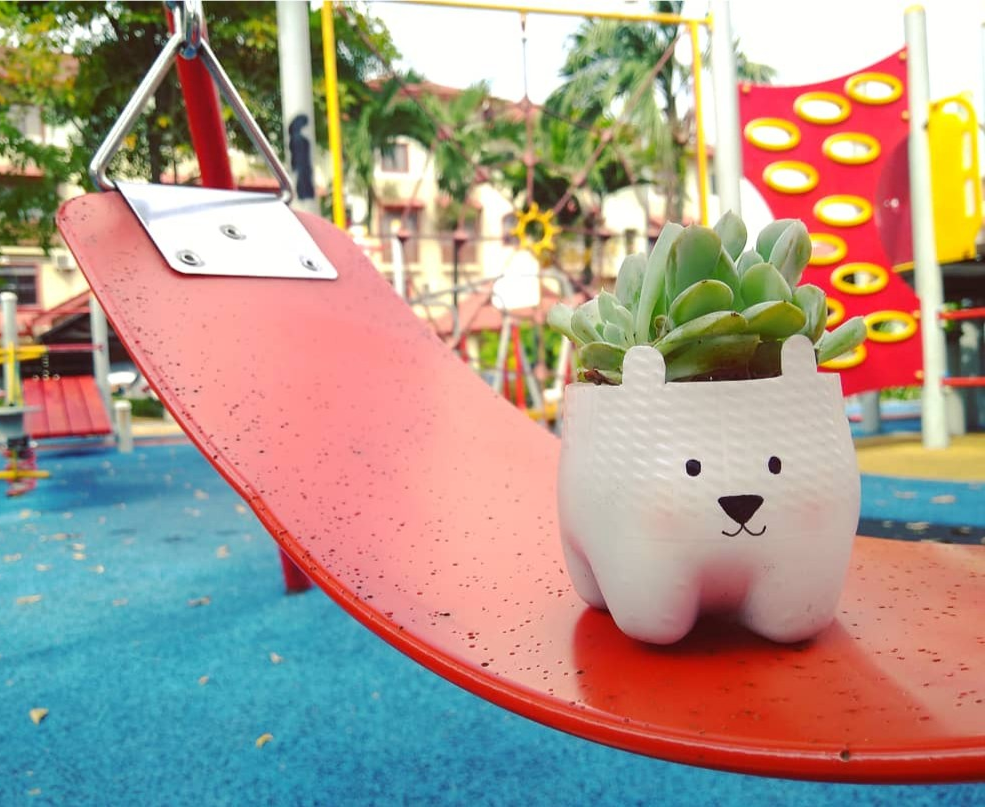 PlasTwice Animal Planter
