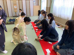 旭丘中学校茶席体験教室 (24)