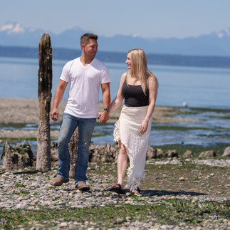 Jessica & Brian holding hands, Meadowdale Beach Park engagement photo