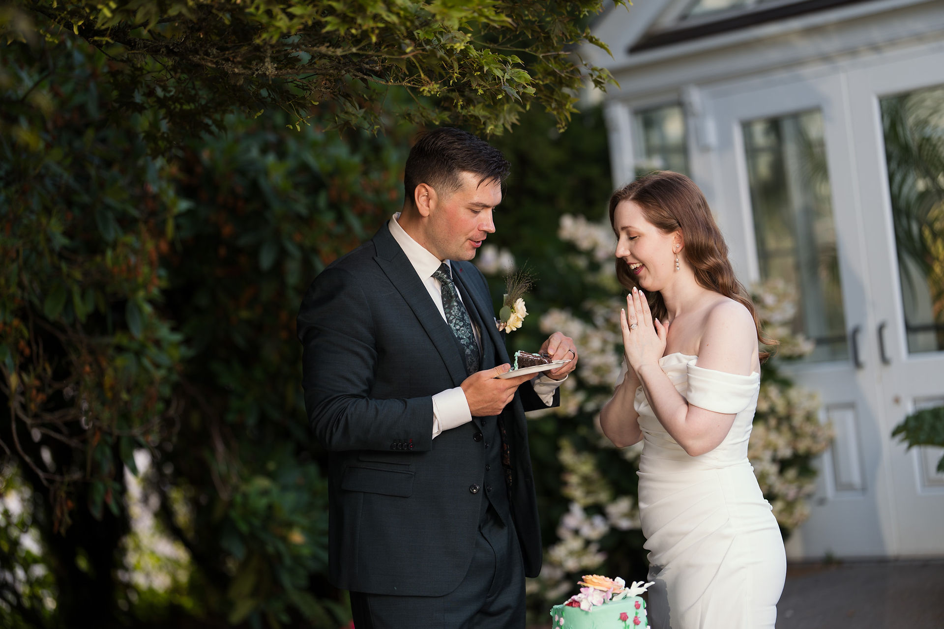 Wedding cake cutting at Volunteer Park Conservatory in Seattle