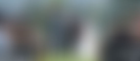 Outdoor wedding ceremony in Seattle with bride and groom at the altar – PhotoYari Photography, Seattle wedding photographer