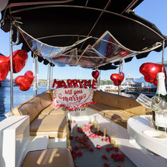 Romantic boat proposal: Will you marry me? Seattle love story