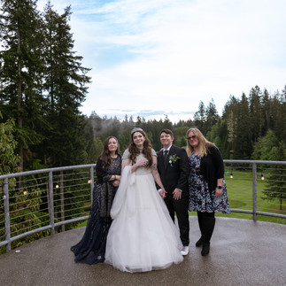 Wedding party at Gold Mountain Golf Club