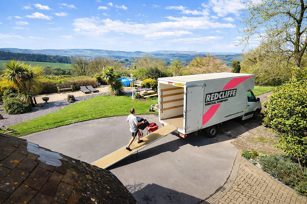 Luton loading up.jpg