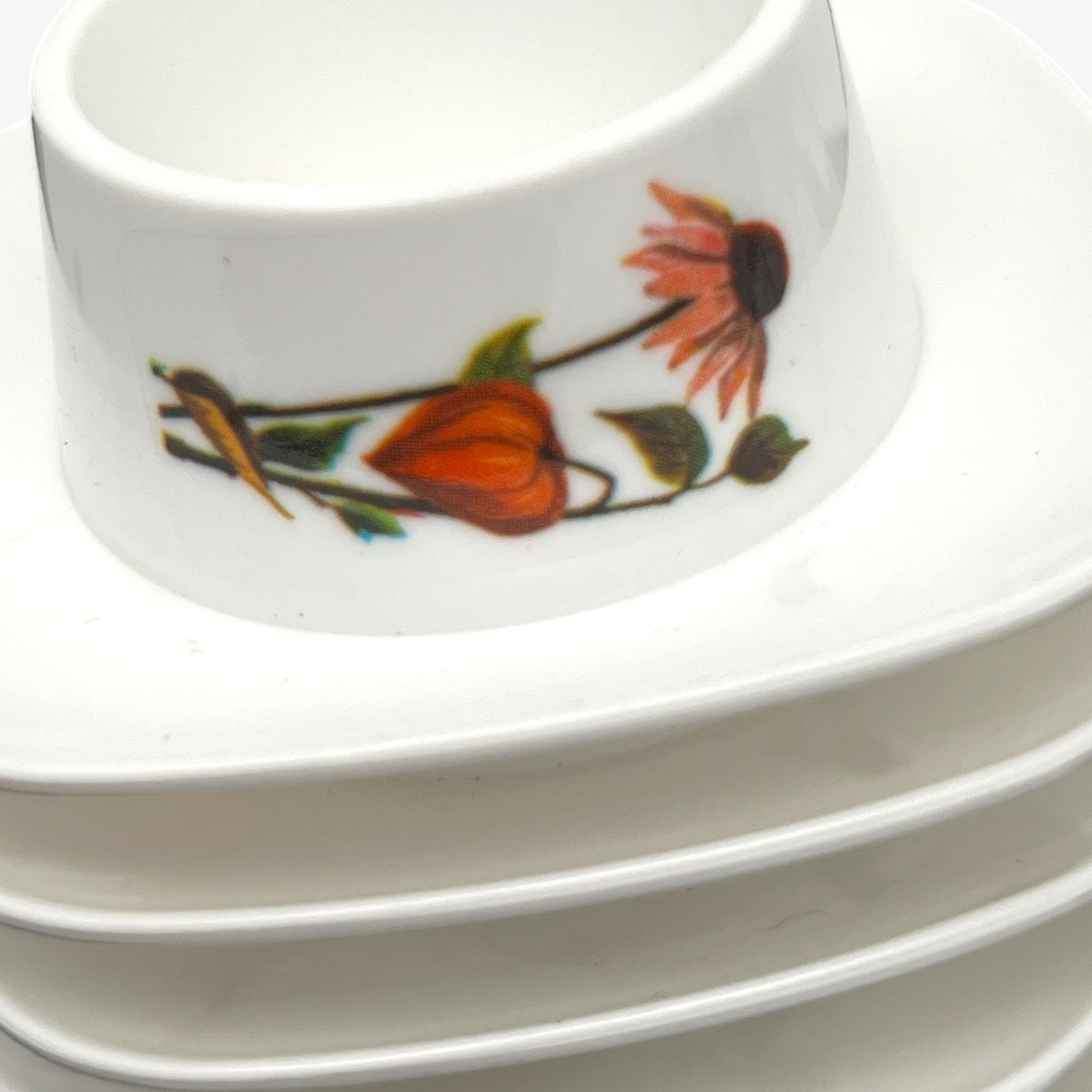 Ensemble de 10 coquetiers vintages , salière et poivrière