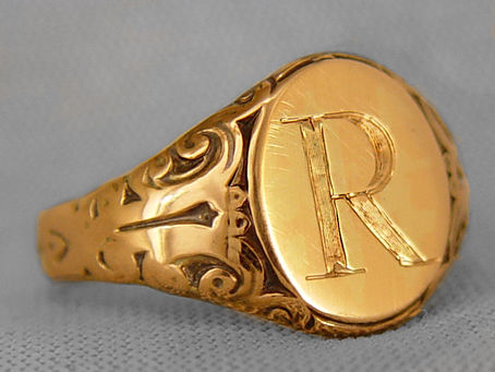 The customer sent me this gold signet ring and asked to engrave it with a big R
