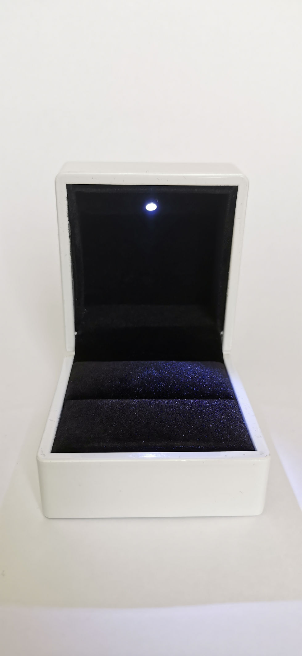 Miniatura: Estuche con luz LED