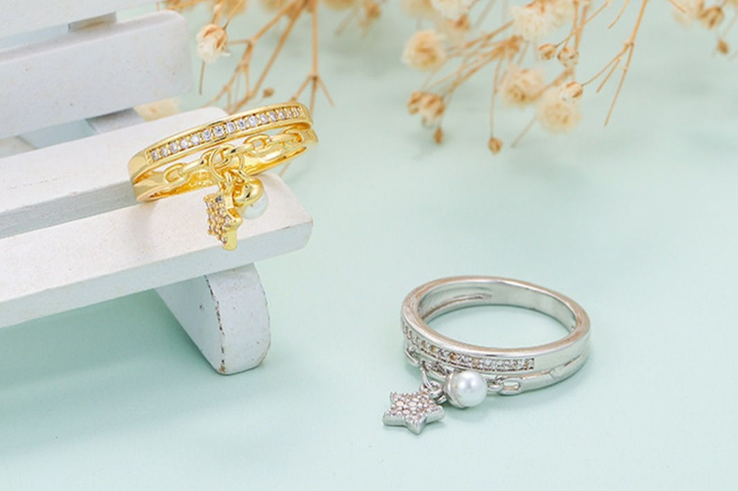 Anillo dijes estrella y perla