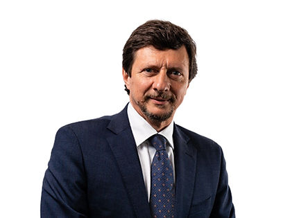 Profesores Internacionales (10)_edited.jpg