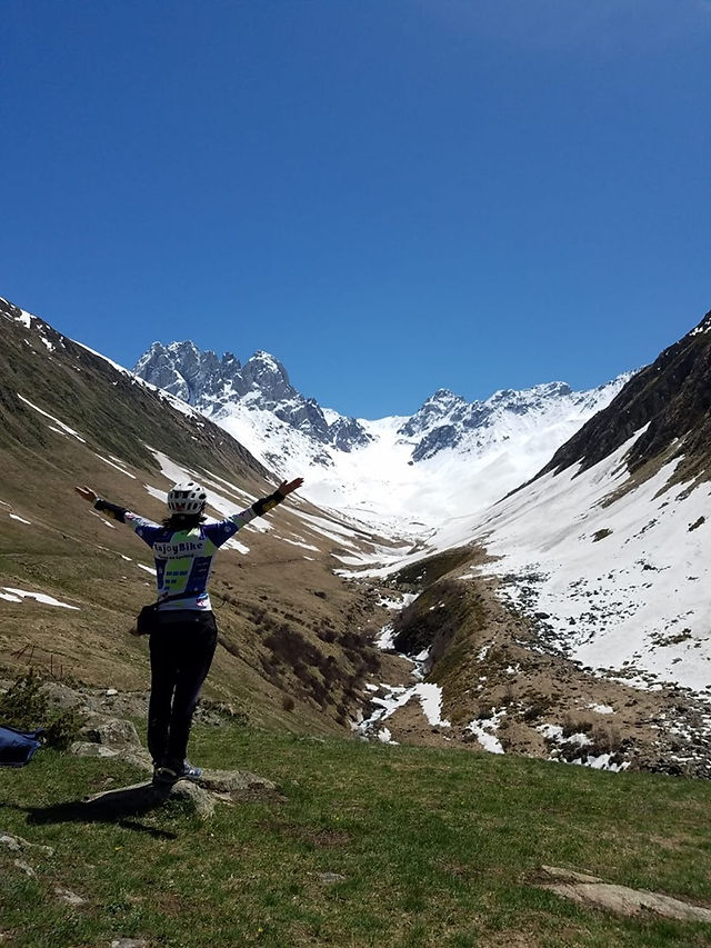 Mountain bike Kazbegi (1)