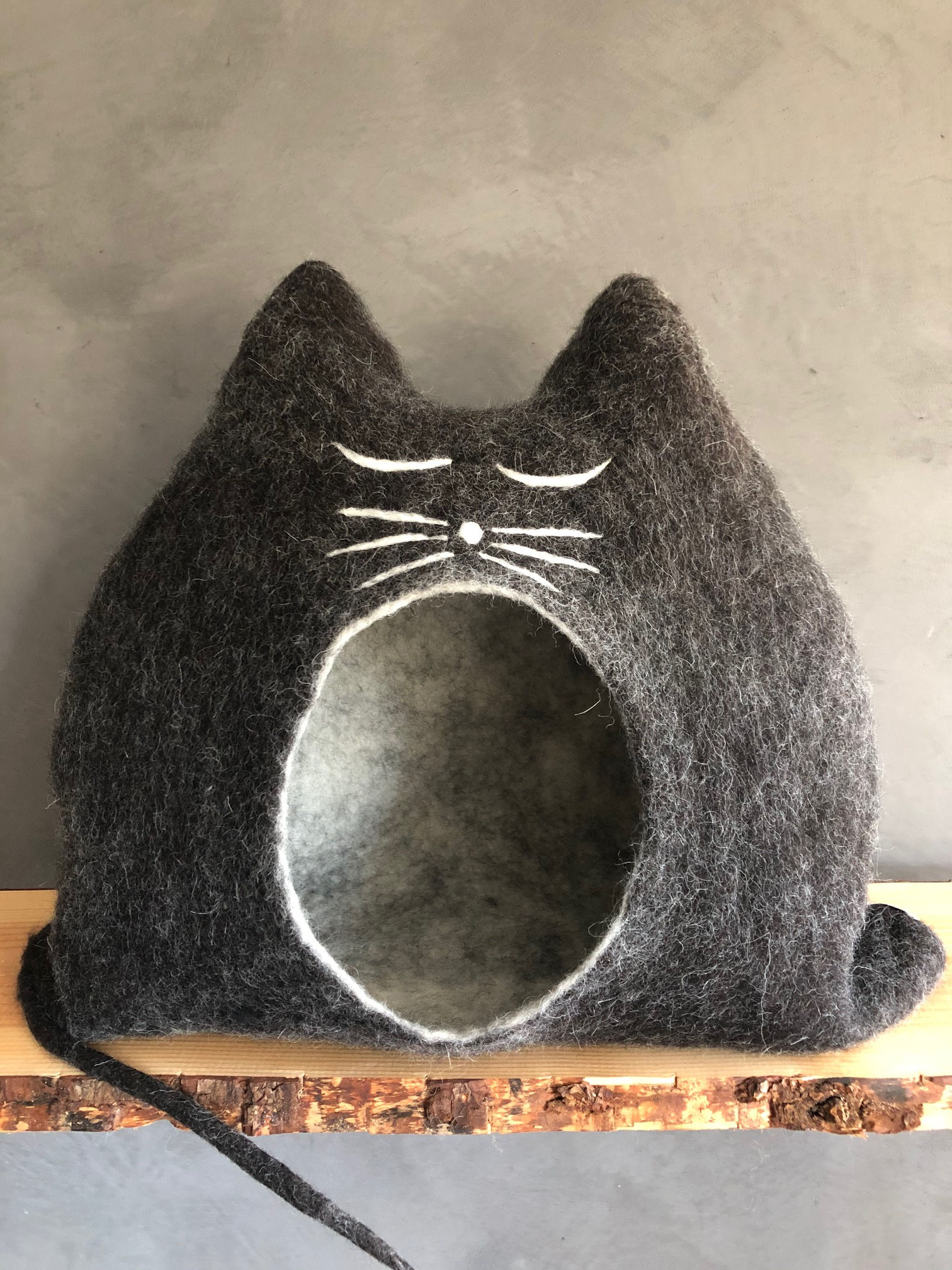 PEPE natural black with white belly