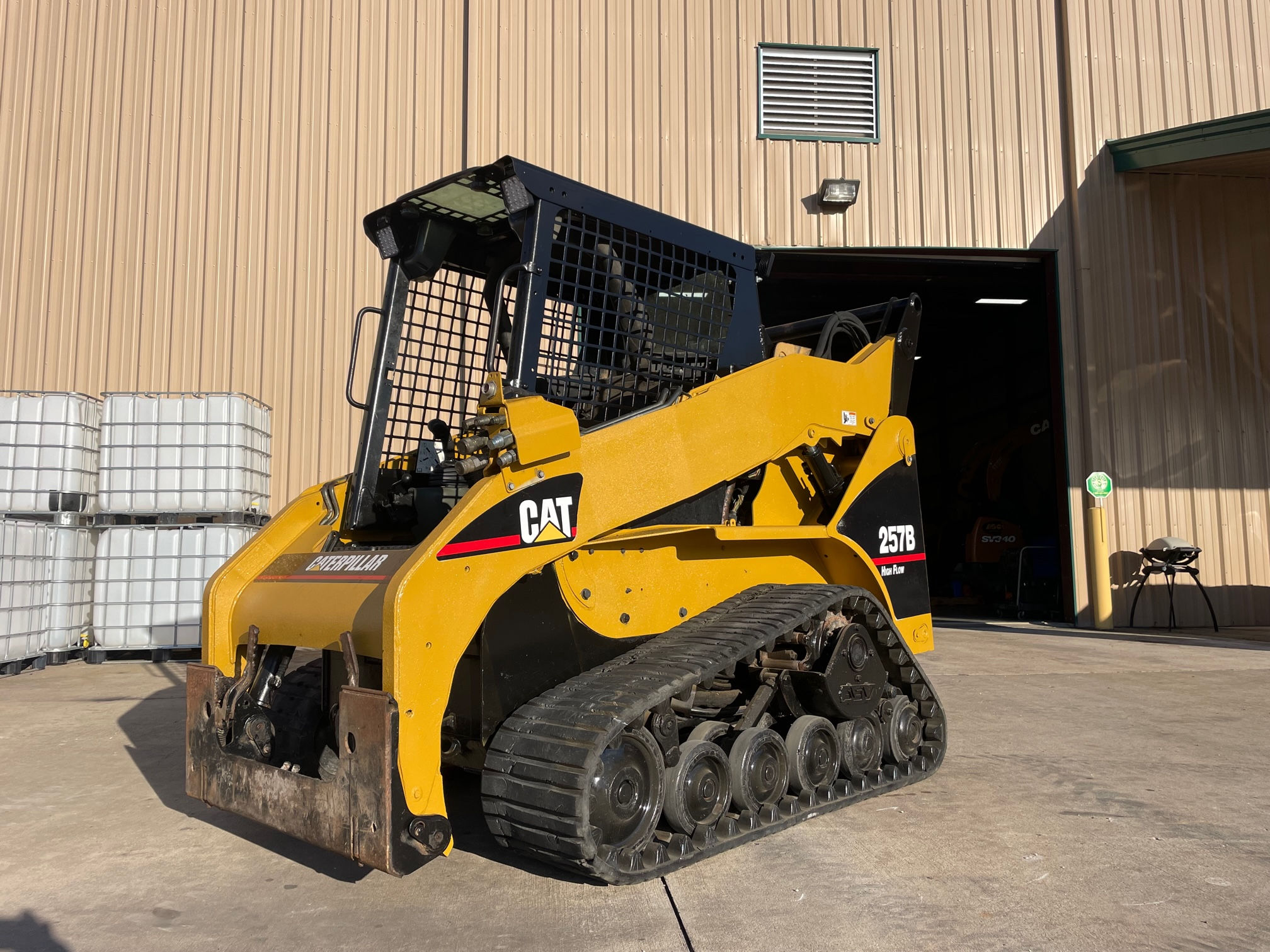 SOLD!!! 2004 CAT 257B Track Loader