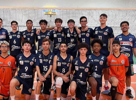 Sub-16 da Academia do Vôlei vence dois confrontos no dia
